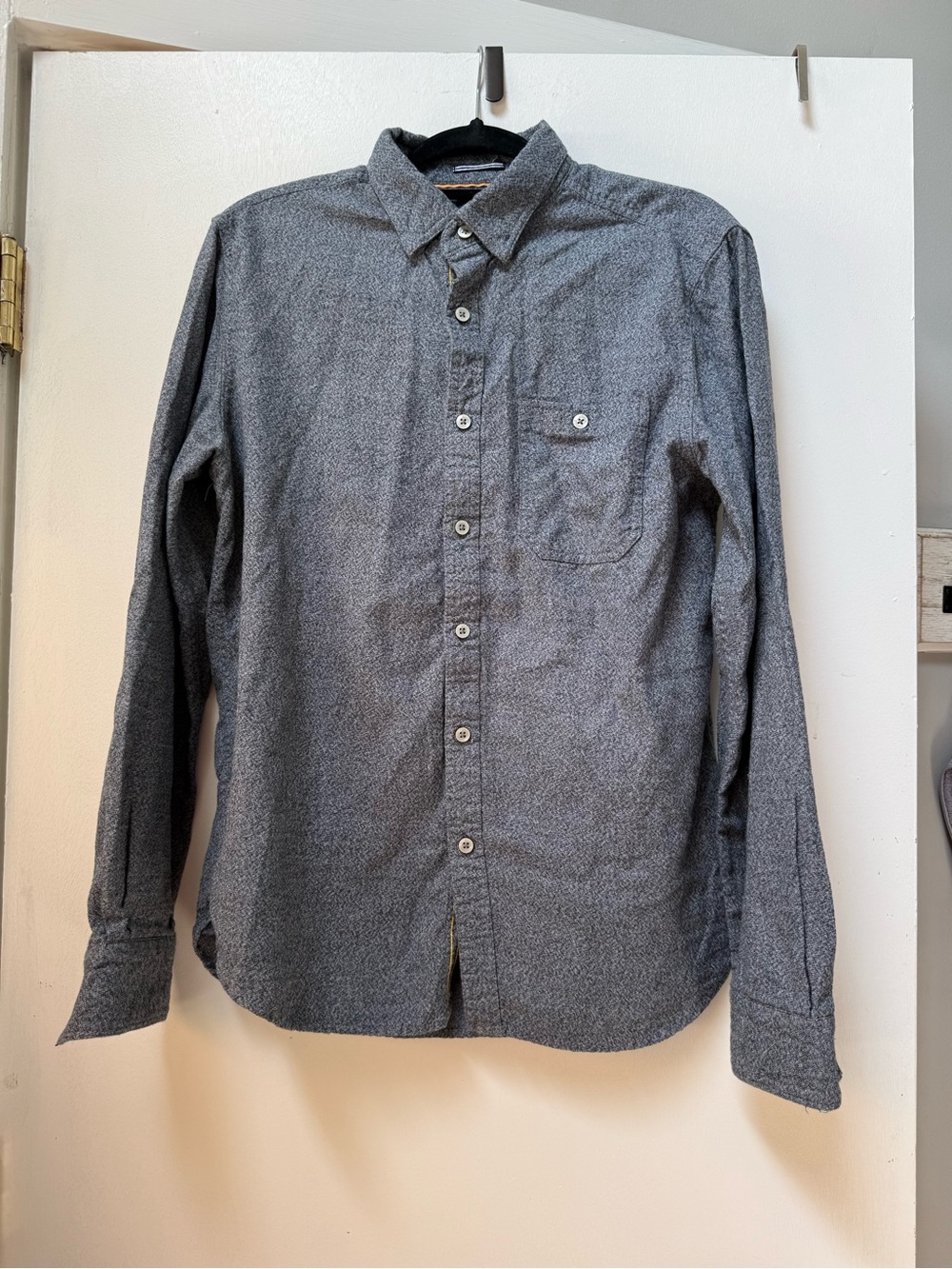 Denim & Flower Men’s Textured Charcoal Button-Down Shirt